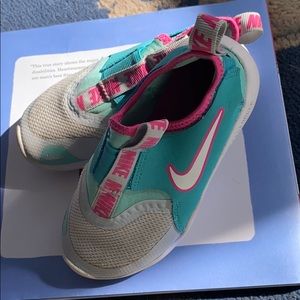 Flex runner nike sneakers